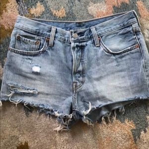 Levi Jean shorts size 29